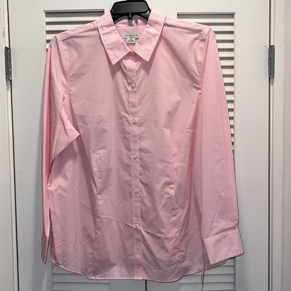NWT Liz Claiborne Button Up